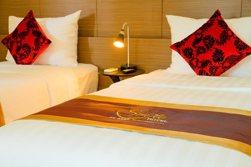 Smile Hotel Hanoi Exterior foto